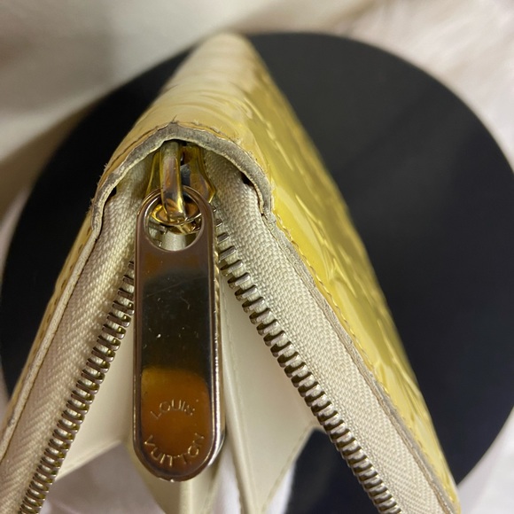 LV GUC Perle Vernis Zip Around Wallet - Picture 10 of 13